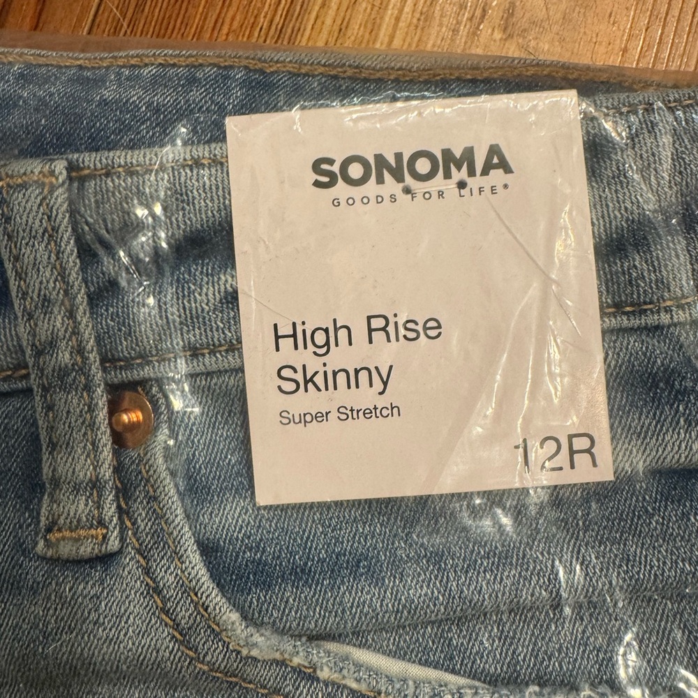 Women’s Blue Jeans NEW 12R